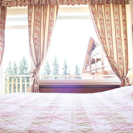 Spacious & Cozy, Europe Apartmán *