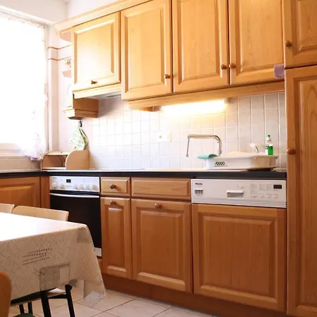 Spacious & Cozy, Europe Apartment *